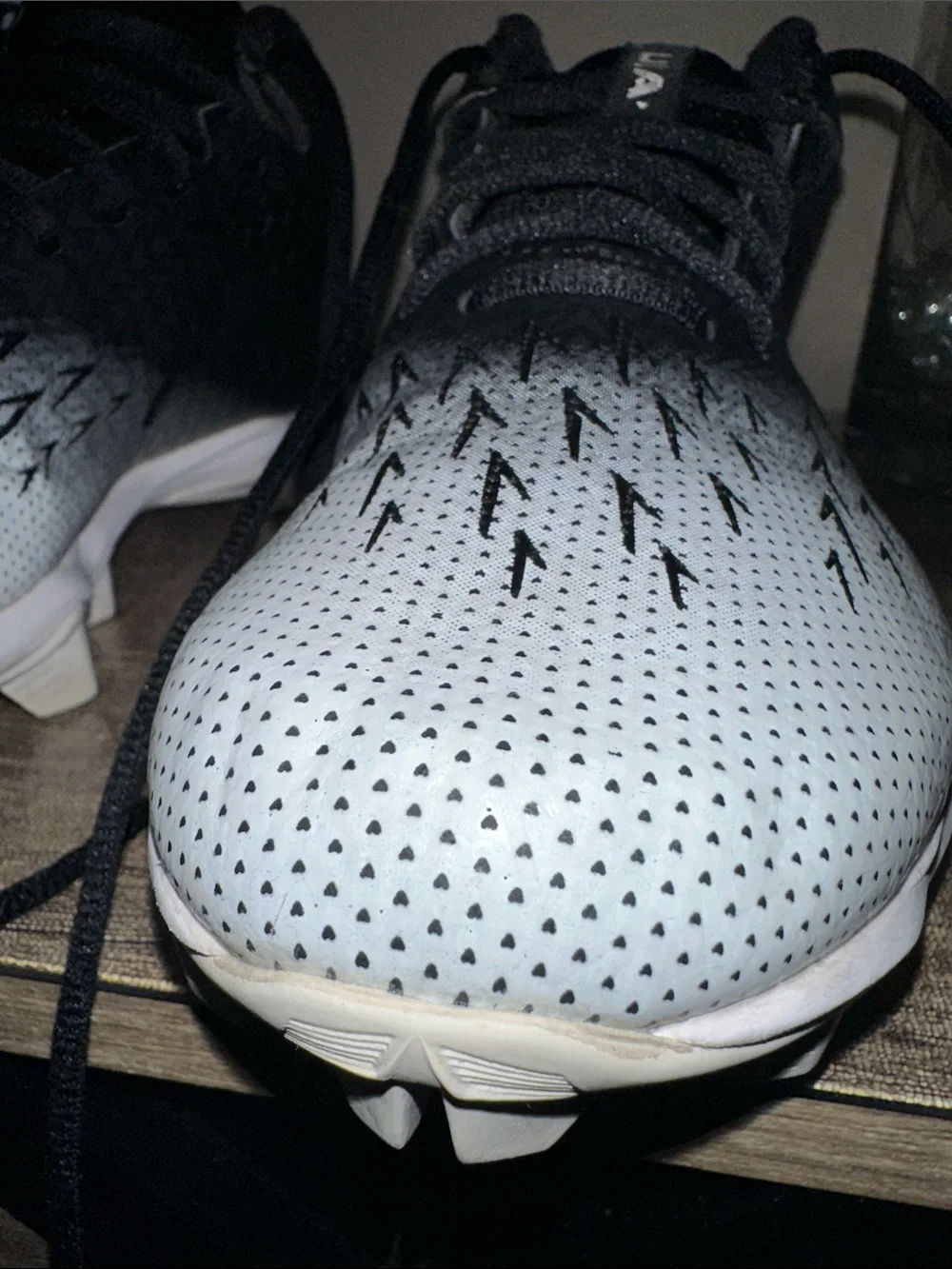 Under Armour Men's Black and White Gradient Athletic cleats Shoes